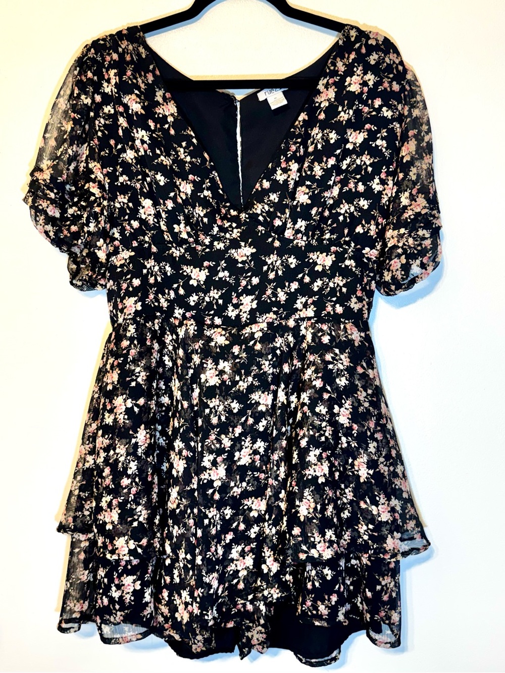 Rue21 XL Black Pink Floral Skirted Romper V Neck Tiered Chiffon